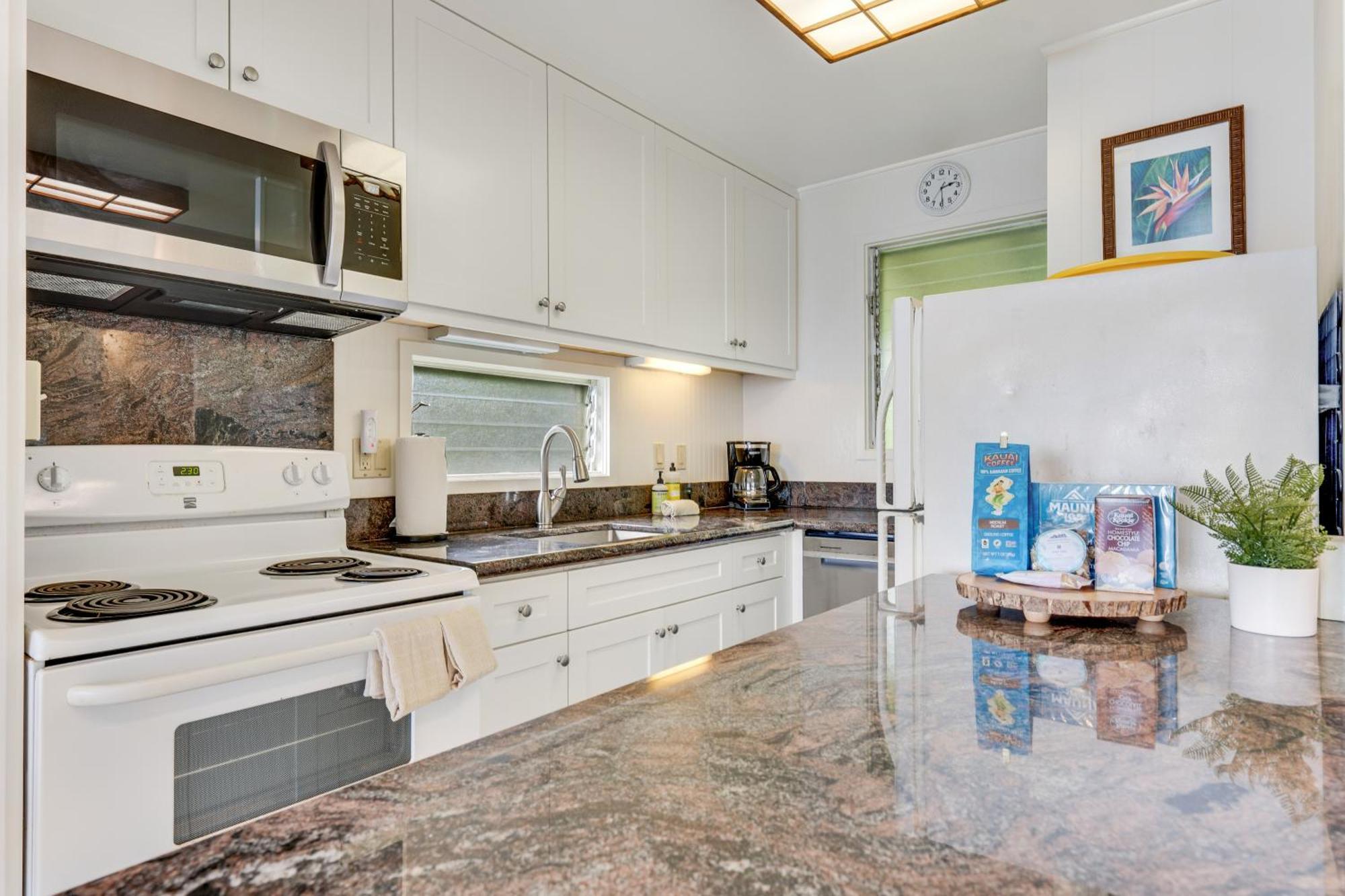 Kapa'A Sands Room photo